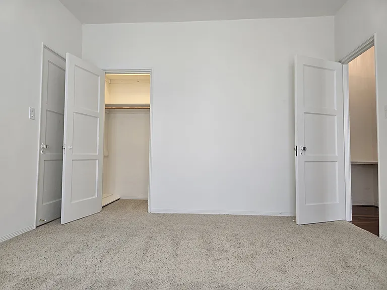 650 S Cloverdale Ave #4 — Photo 11