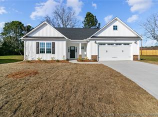 206 Leona Dr #16, Raeford, NC 28376