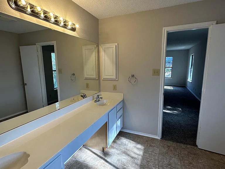 18615 Creekside Pass — Photo 13