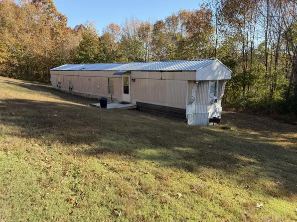 56 Bluff Point Ridge Rd, Waverly, TN 37185