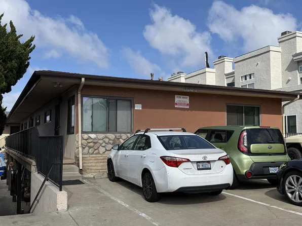 4826-4832 Santa Cruz Ave, San Diego, CA 92107