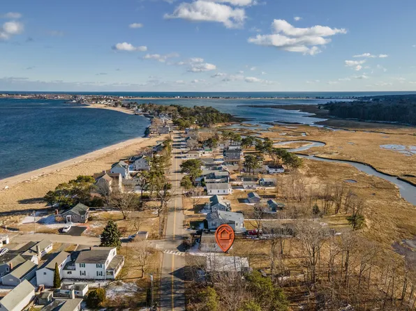 82 Hills Beach Rd, Biddeford, ME 04005