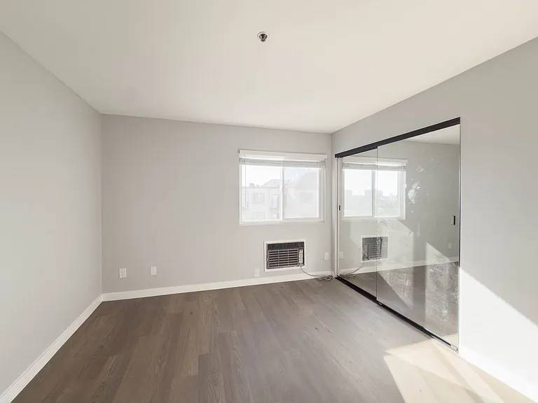1400 Venice Blvd.- Modern Living in the Heart of Venice Renovated 2 Bedroom Units — Photo 13