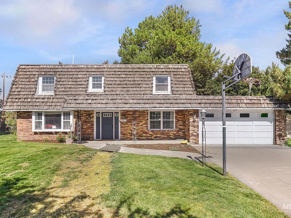 1st image of 1059 Pinewood Cir