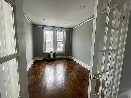 5th image of 523 Bement Ave #2F