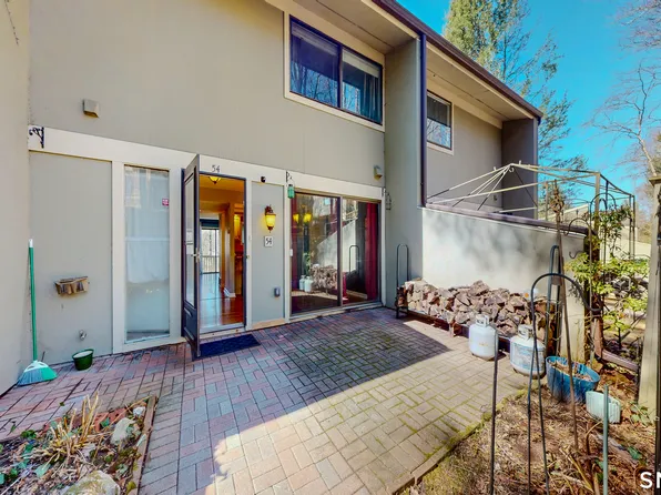 54 Clubhouse Drive #54, Woodbury, CT 06798