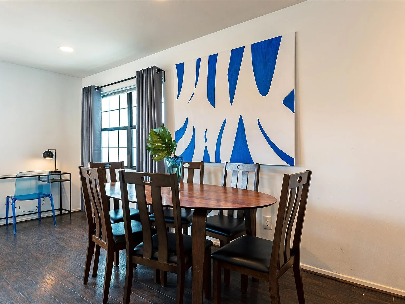 3 bed, 3.0 bath, 1200 sqft, $2,850 — Photo 4