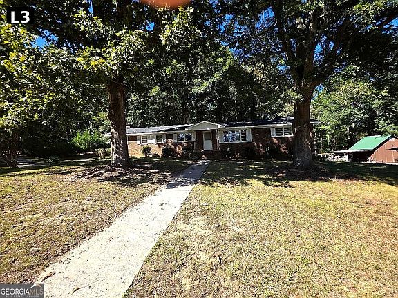 3rd image of 411 Dewberry Ln SE