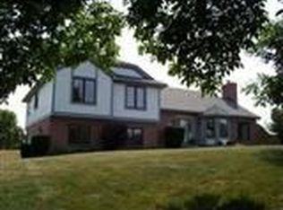 1911 S Springcrest Ct, Dayton, OH 45432