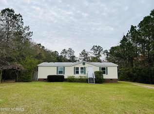 535 Moore Landing Rd, Sneads Ferry, NC 28460