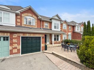 199 Hillcrest Ave #3, Mississauga, ON L5B 4L5