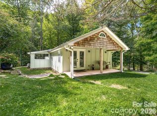 347 Blackberry Inn Rd, Weaverville, NC 28787