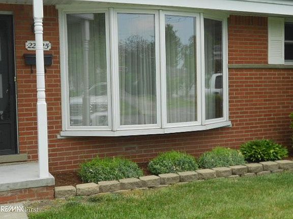 3rd image of 22325 Visnaw St