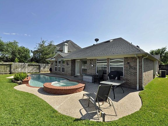 Back Yard / Pool