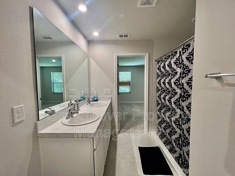 5953 Creekside Crossing Dr — Photo 23