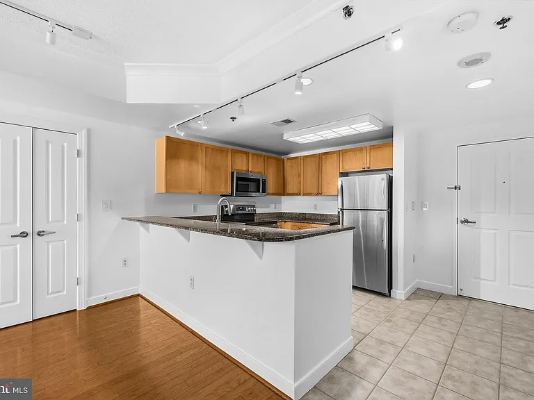 777 7th St NW #1003 — Photo 10