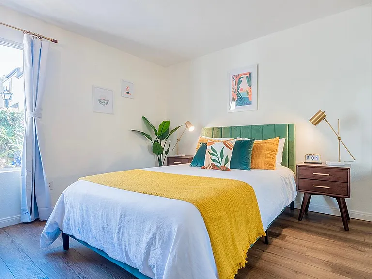 8024 Linda Vista Rd #1F — Photo 15