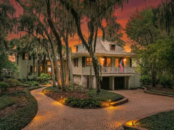 98 Sea Marsh Rd, Fernandina Beach, FL 32034