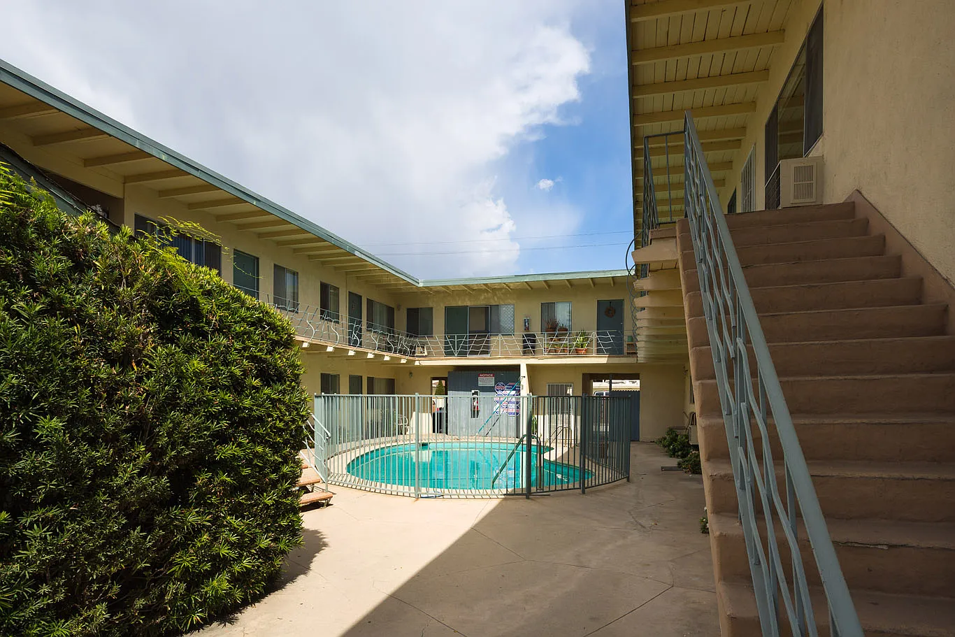 2 bed, 800 sqft, $2,145 — Photo 2