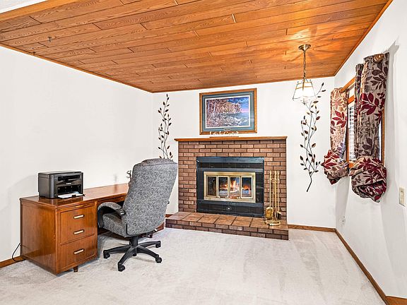 5th image of 235 E Anoka St