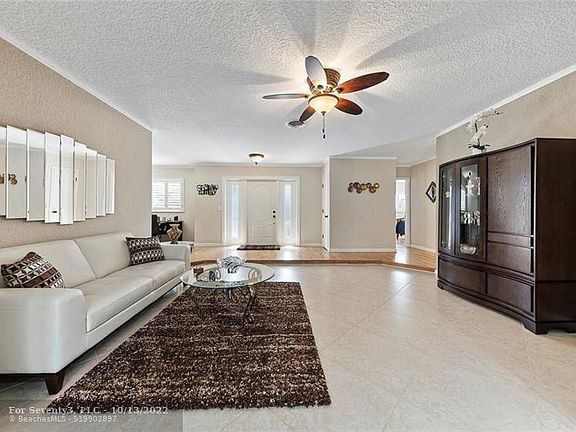 3rd image of 4441 NW 9th St
