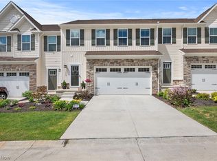 7248 Hillsview Dr, Concord, OH 44077