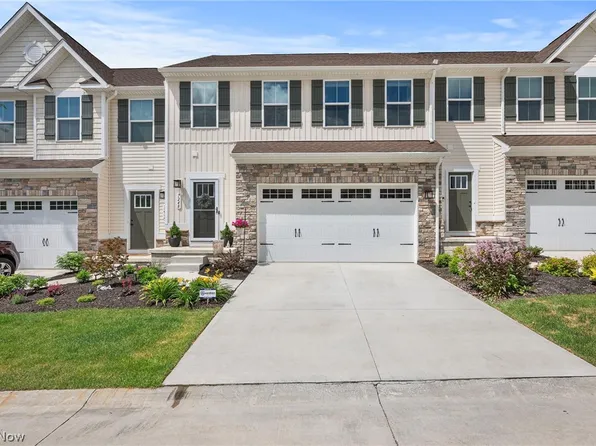 7248 Hillsview Dr, Concord, OH 44077