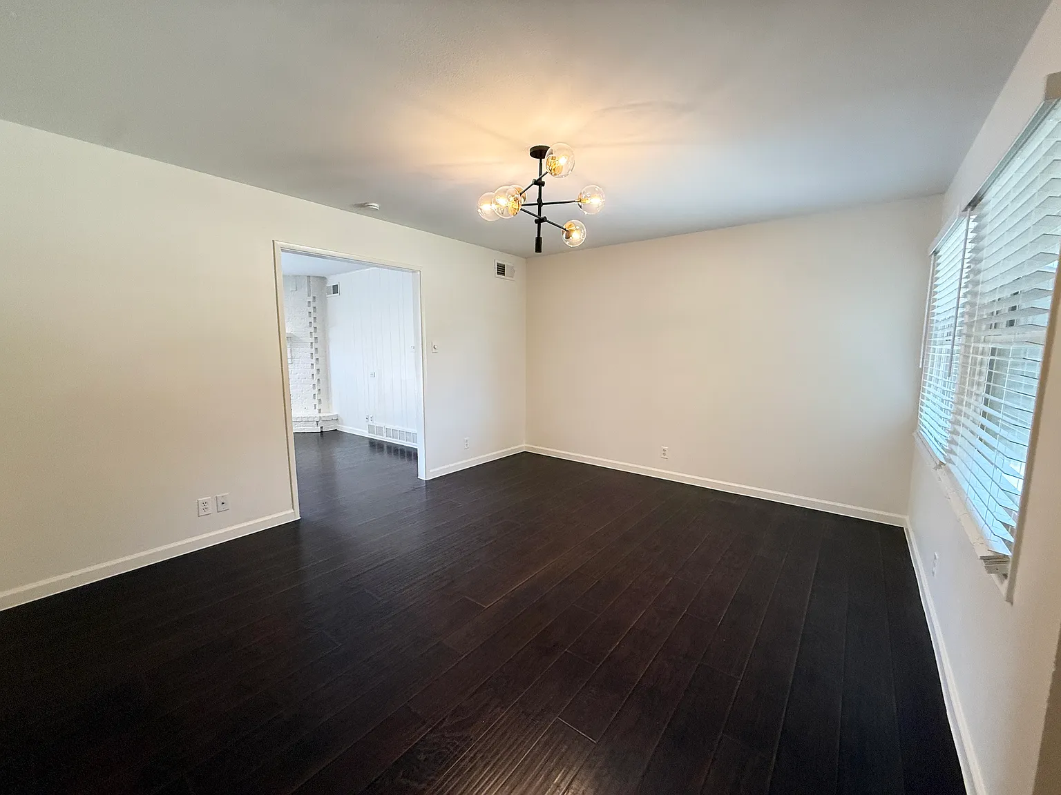 3 bed, 1574 sqft, $2,200 — Photo 2