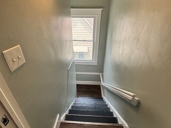 5th image of 2145 S Garfield Dr #1/2