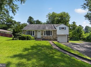 707 Fitzwatertown Rd, Glenside, PA 19038