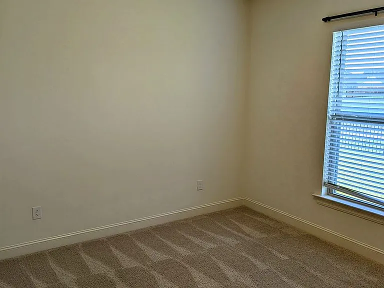 213 Preston Rose Ln — Photo 12