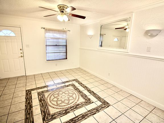 4th image of 809A Hazelton St