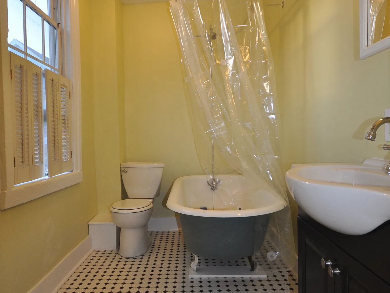 1 bed, 750 sqft, $1,900 — Photo 3