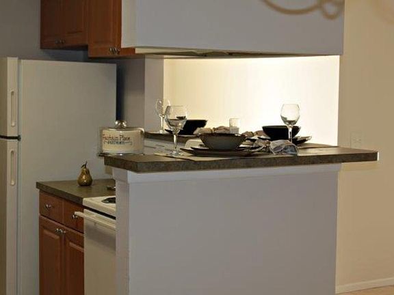 5th image of 1350 N Wilson Ave #404