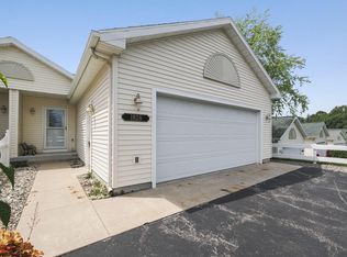1828 Pine Ridge Dr, Manistee, MI 49660