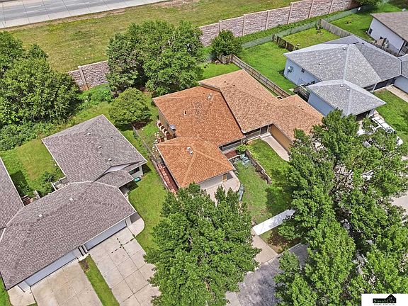 2nd image of 3321 Mickaela Ln