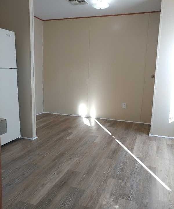 2nd image of 344 Agate Cir