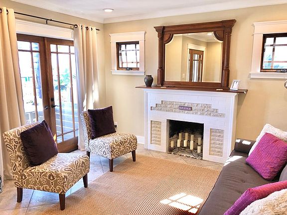 Completely updated 1926 craftsman, bright, welcoming