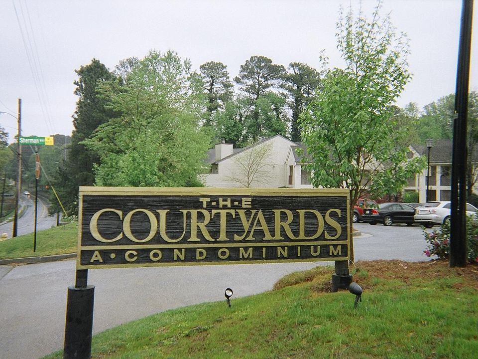 Entrance to Courtyard Condo