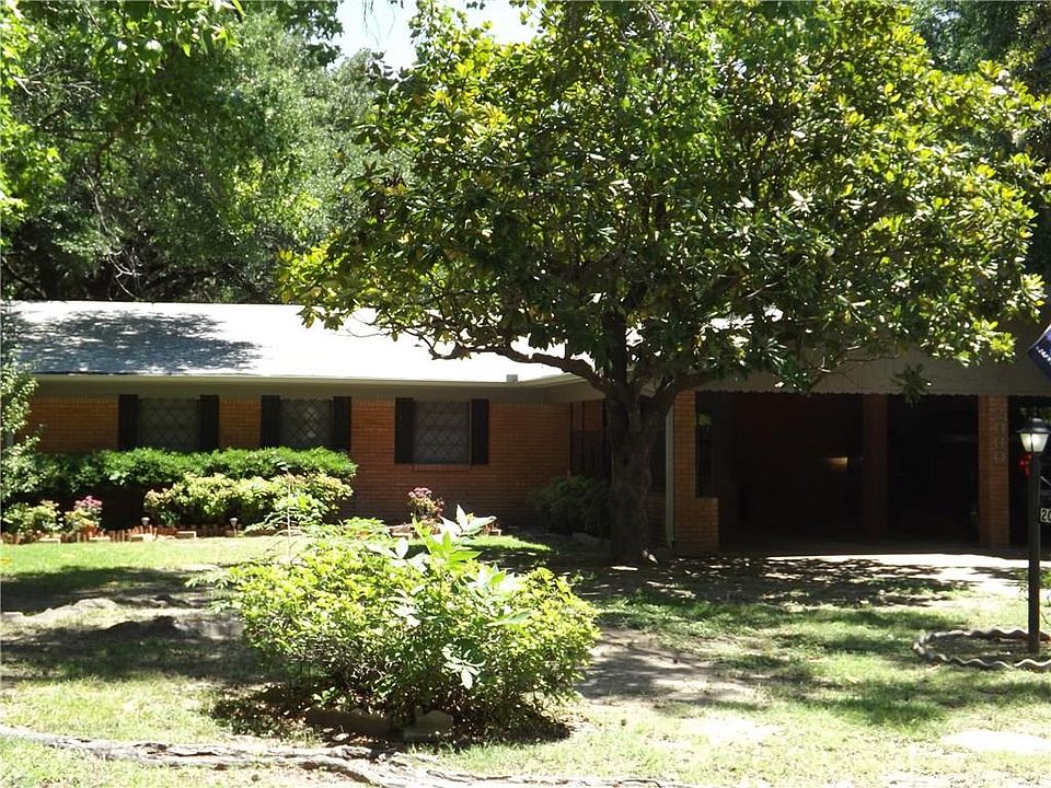 1st image of 2000 W Belclaire Cir