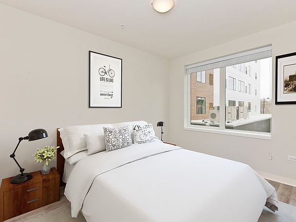 3rd image of 6150 N Broadway St #511