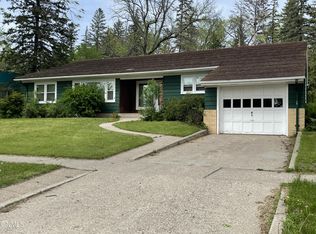 733 5th St NE, Jamestown, ND 58401