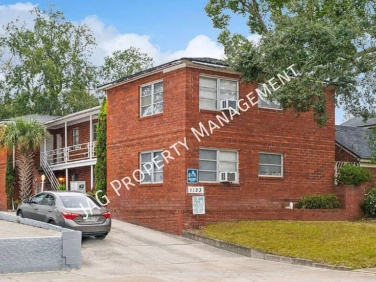 1123 Lasalle St #8 — Photo 1