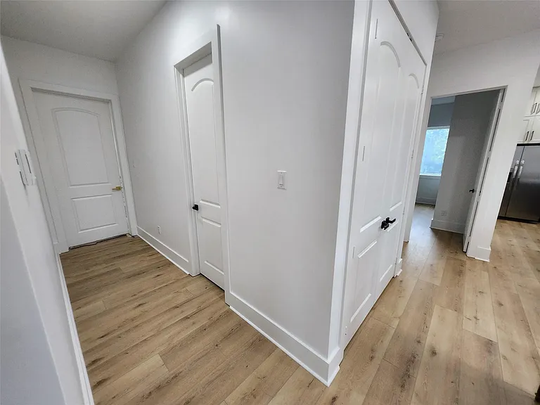 207 Carl St — Photo 14