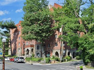 22 Sagamore Rd APT 4D, Bronxville, NY 10708