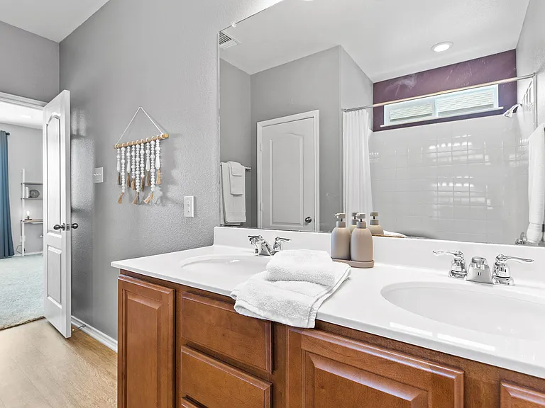 5817 Sardinia Dr — Photo 16