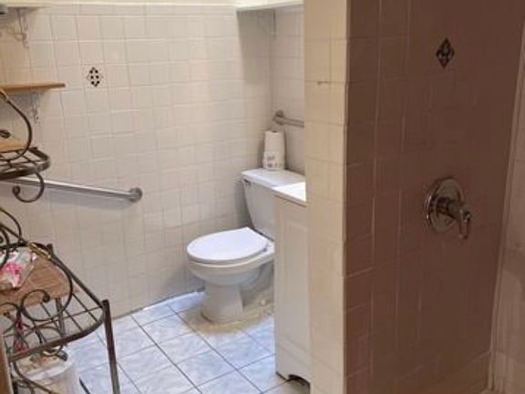 4th image of 23-05 26th St #1A