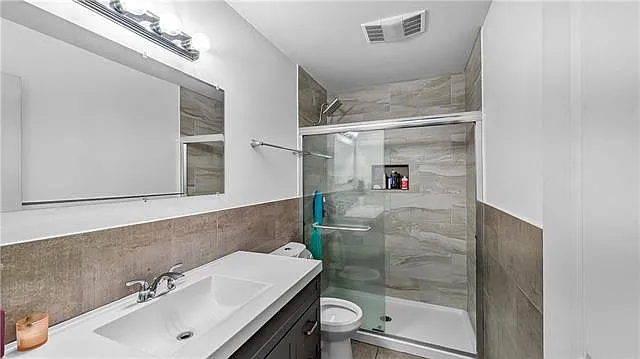 528 Grovewood Dr — Photo 11