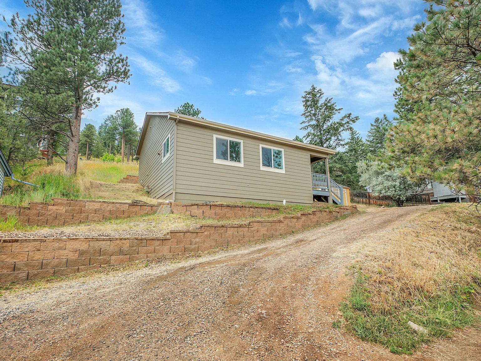 3 bed, 1081 sqft, $2,400 — Photo 4
