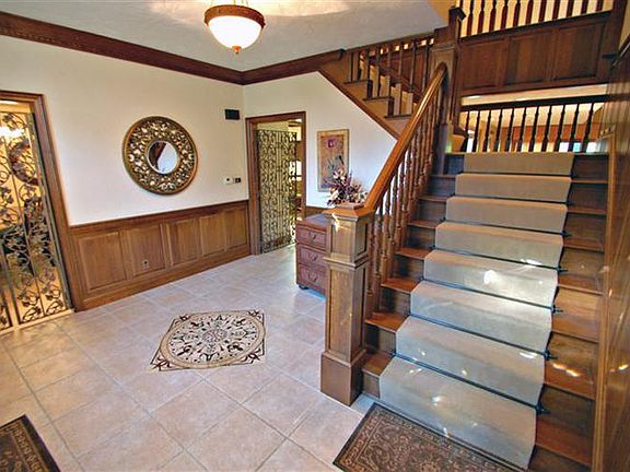 3rd image of 126 Thruston Blvd E